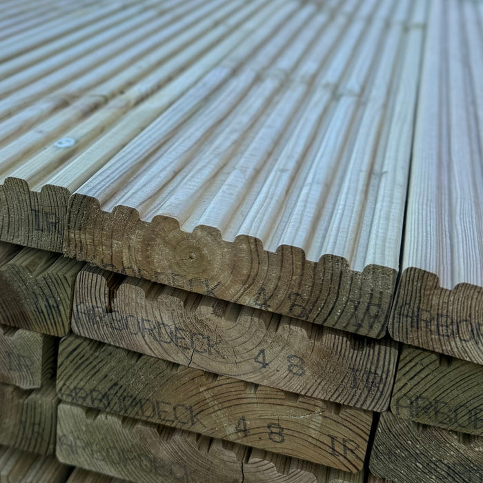 4.8m 32x125mm Castellated/Smooth Treated Decking
