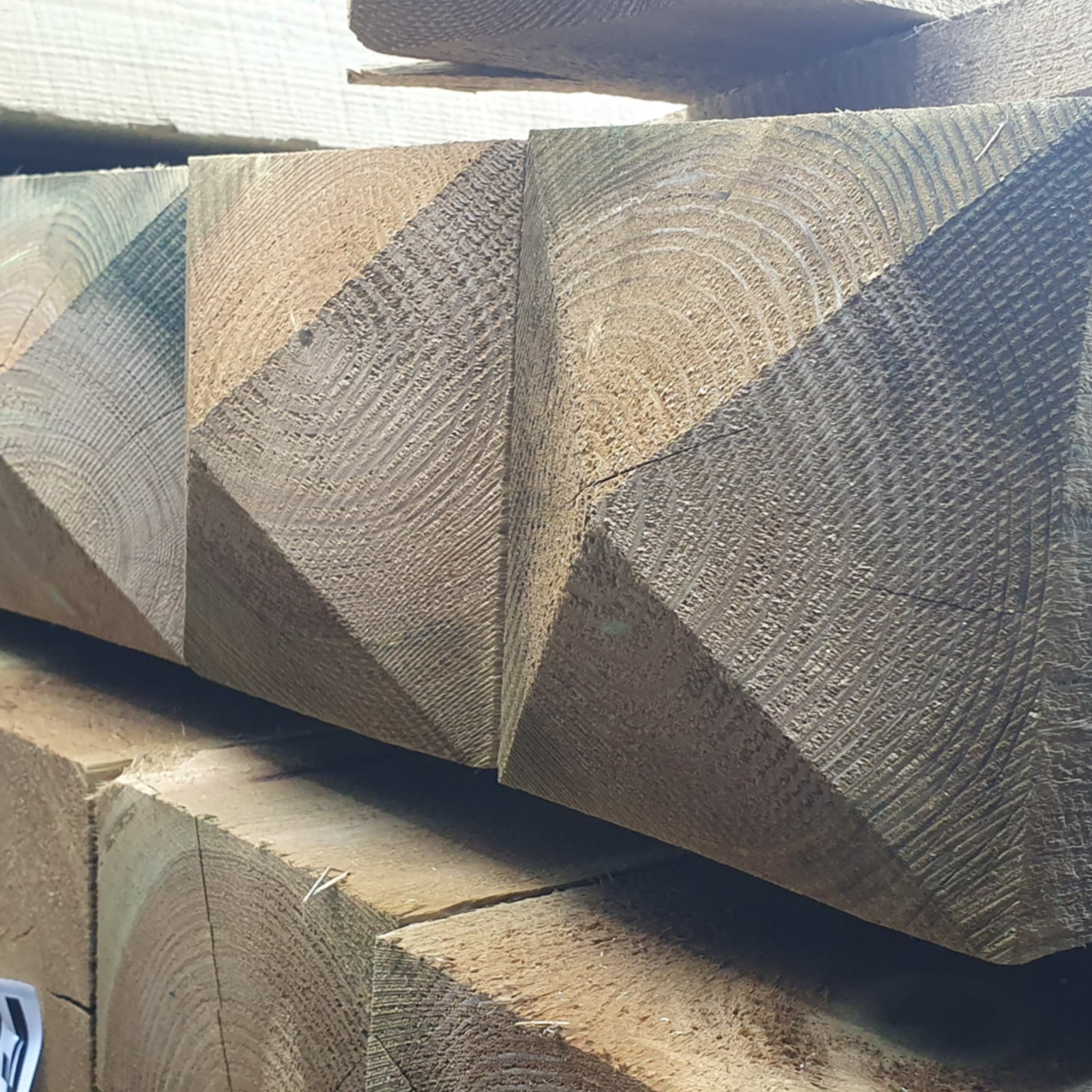 Gate Posts — Lynx Outdoor Products